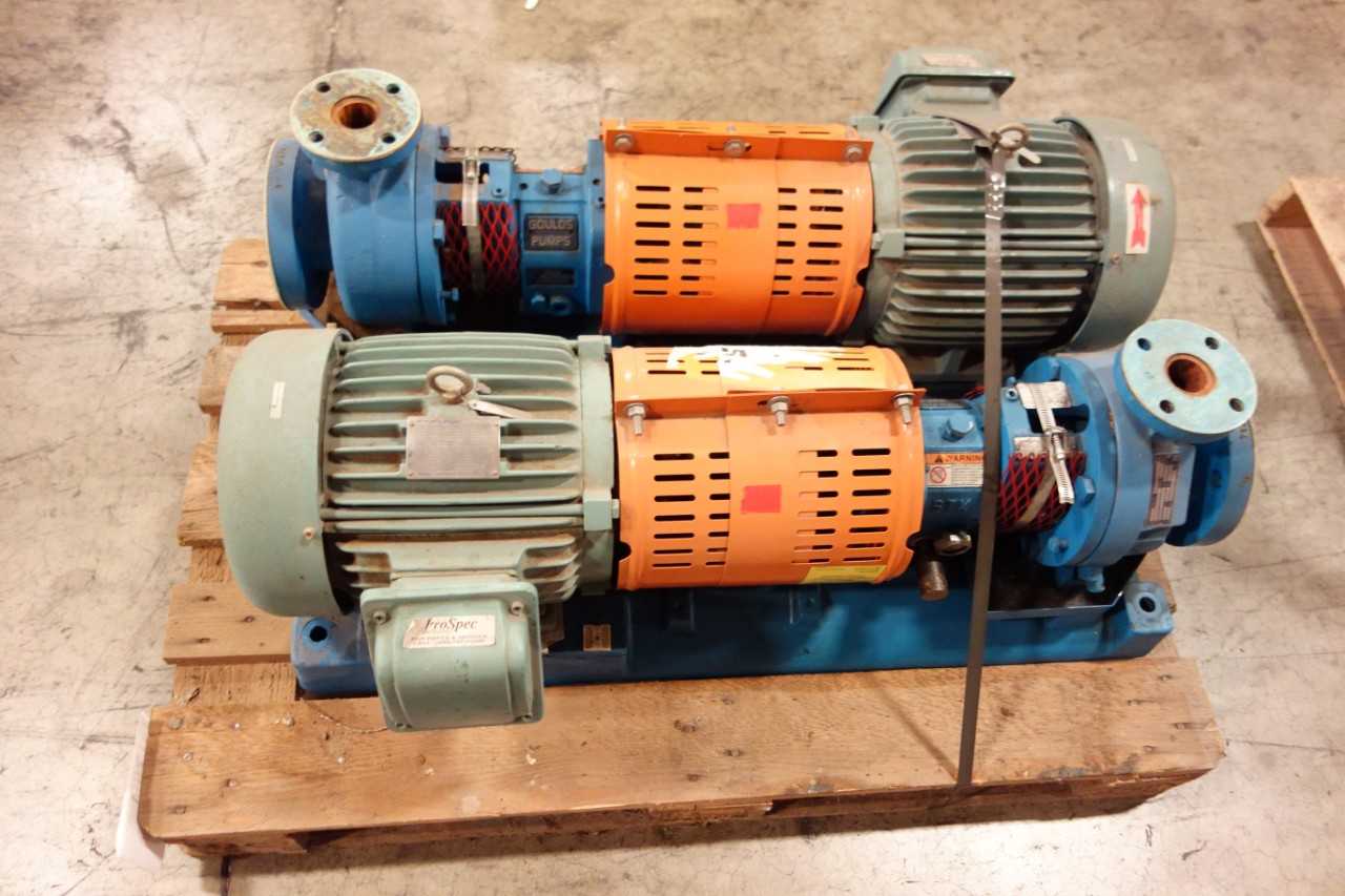 LOT OF 2 GOULDS PUMPS WITH ATTACHMENT - PUMPS