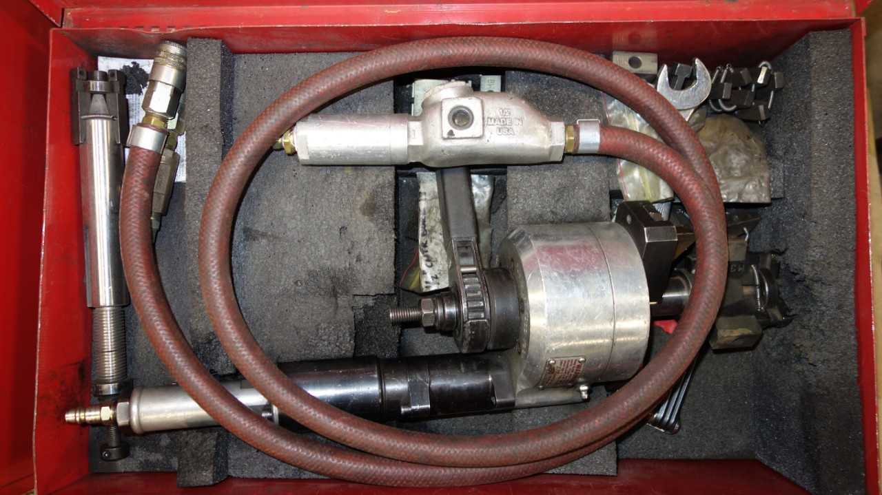 ESCO TOOL MINI MILLHOG PIPE AND TUBE BEVELING MACHINE - PNEUMATIC POWER TOOL