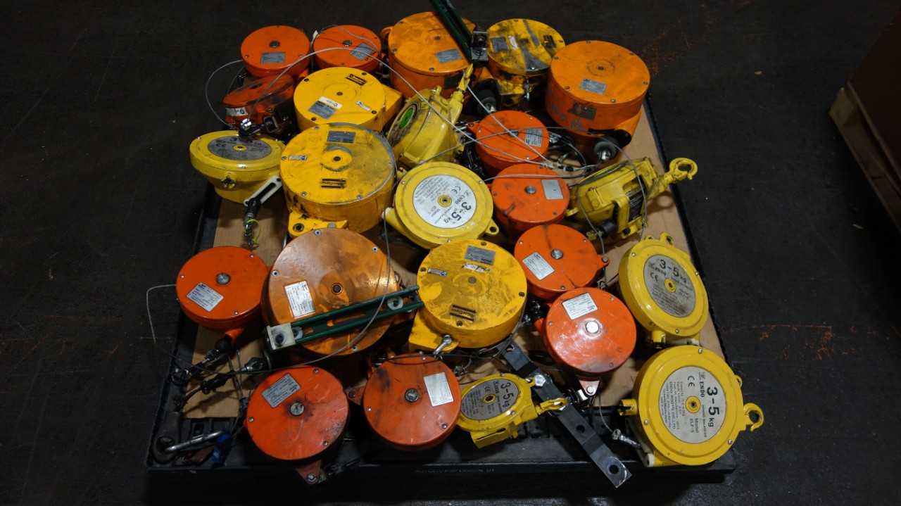 1 PALLET OF ASSORTED TOOL BALANCERS, ENDO KOGYO, PACKERS KROMER, EWS-5, EWF-3, 7241 0800 02, 7230-01 - ELECTRIC POWER TOOLS