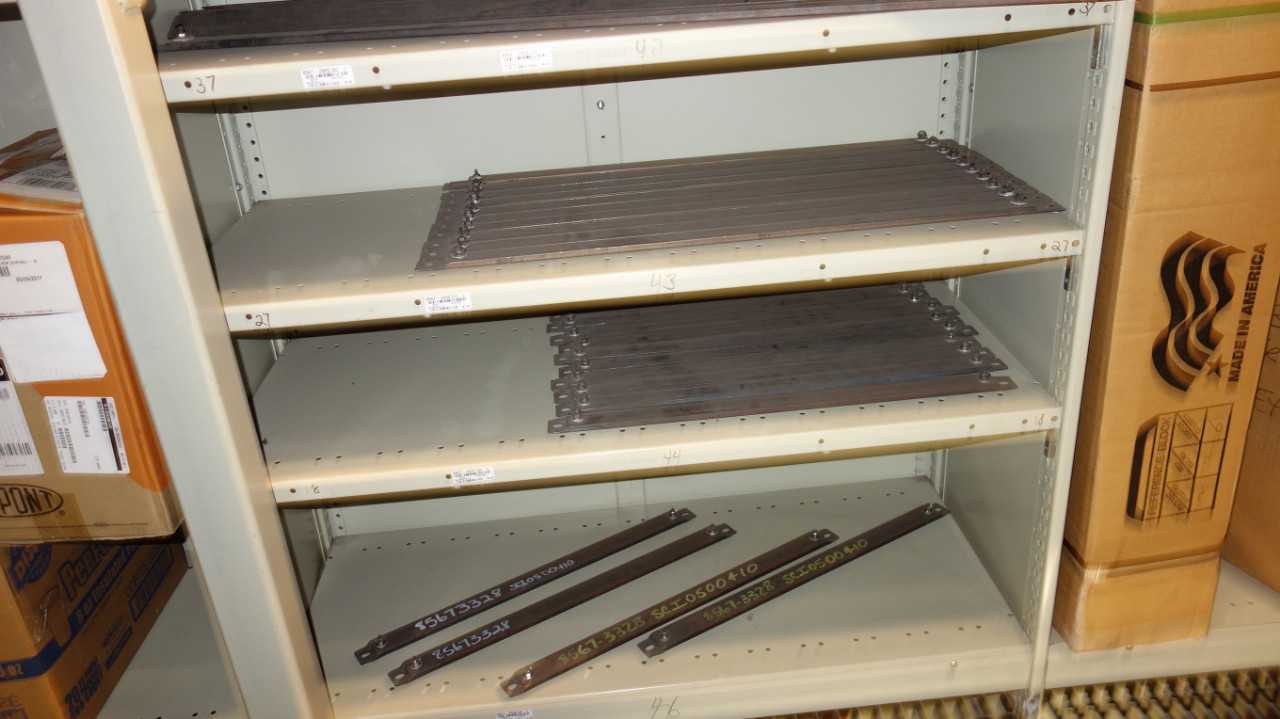 CONTENTS OF 1 SHELF COLUMN, STEEL LINERS - TOOL STORAGE