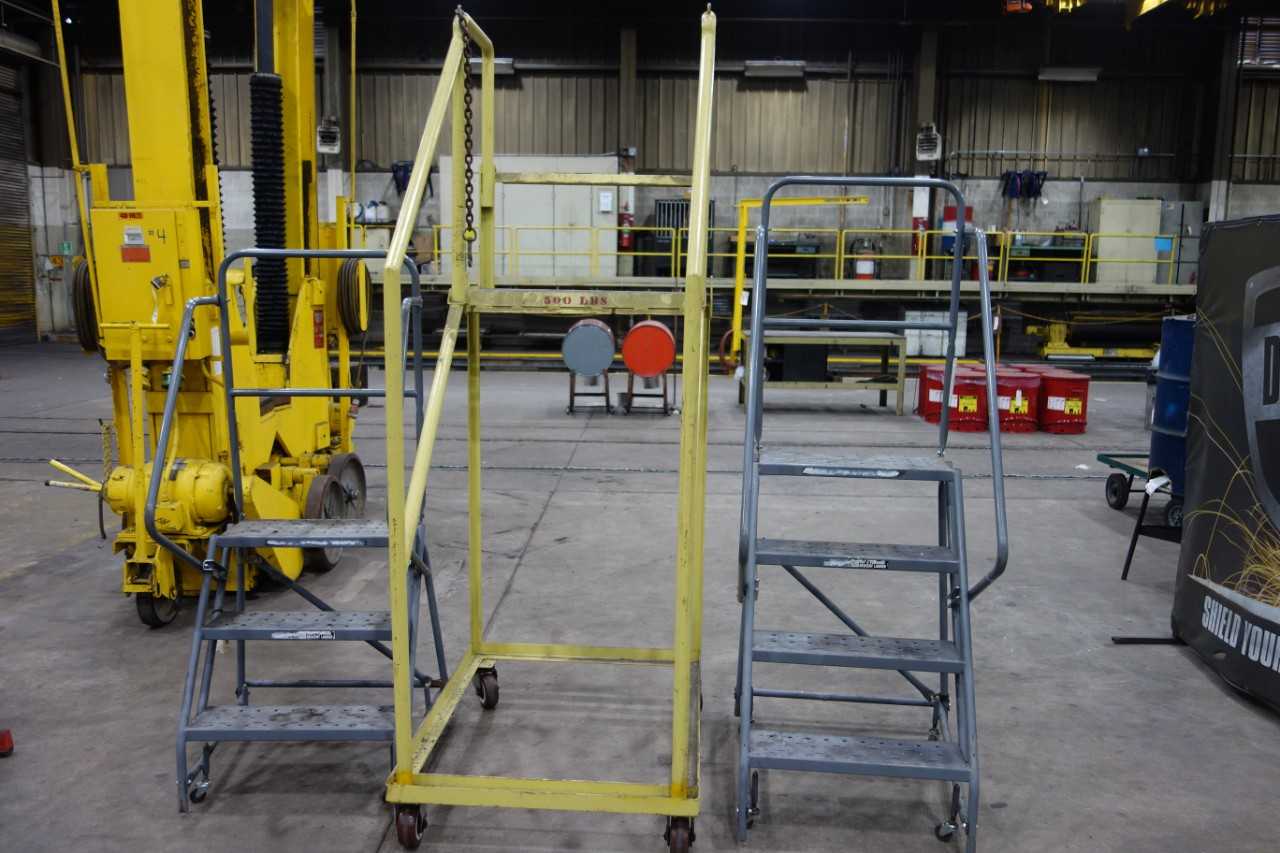 Lot of 3 Mobile Stairs and Workstation 500 lbs - ROLLING CARTS