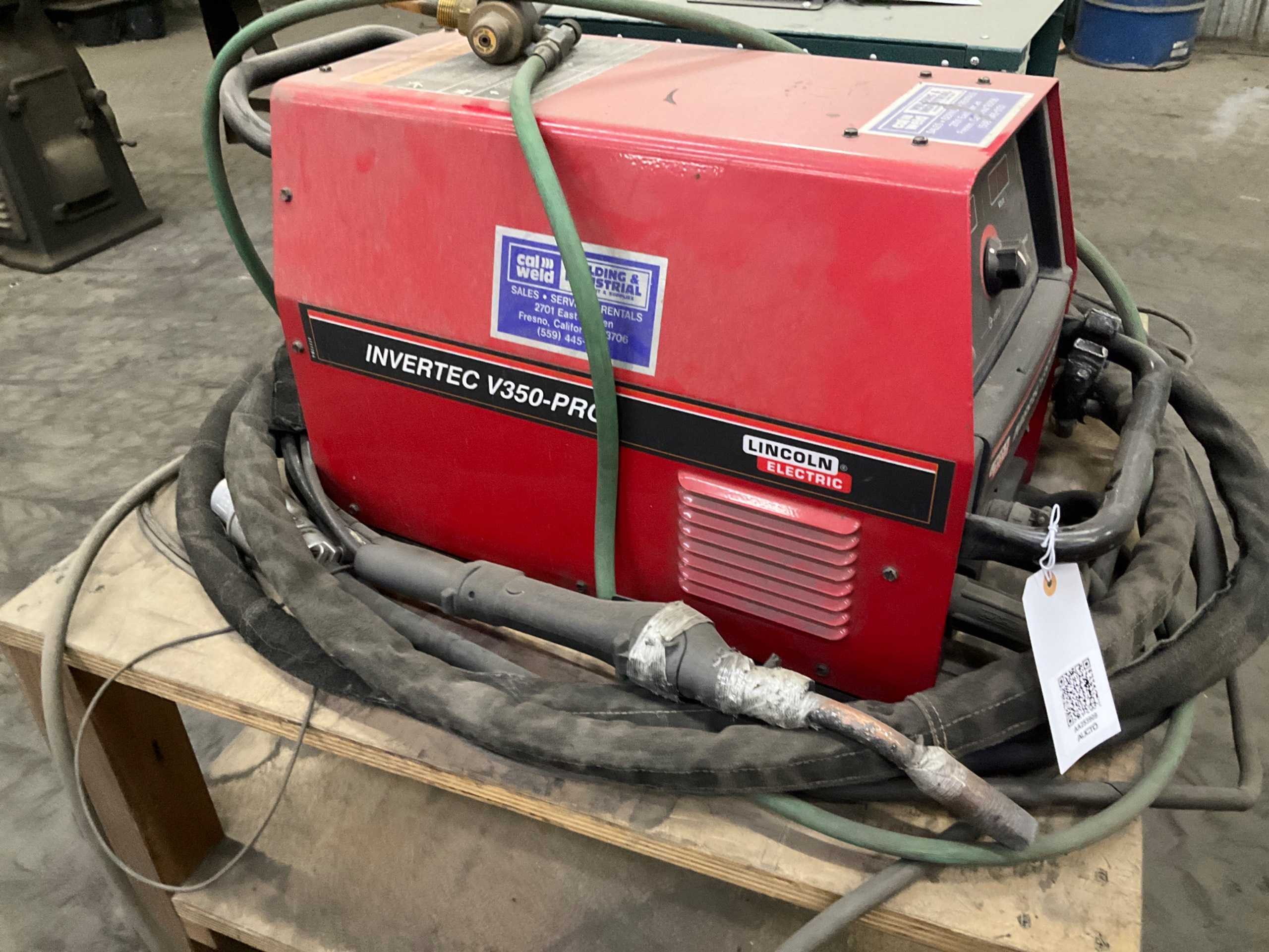 LINCOLN ELECTRIC V350-PRO MULTI-PROCESS WELDER