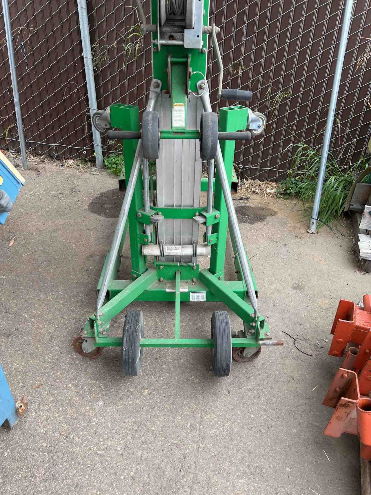 Genie Superlift - SCISSOR LIFTS