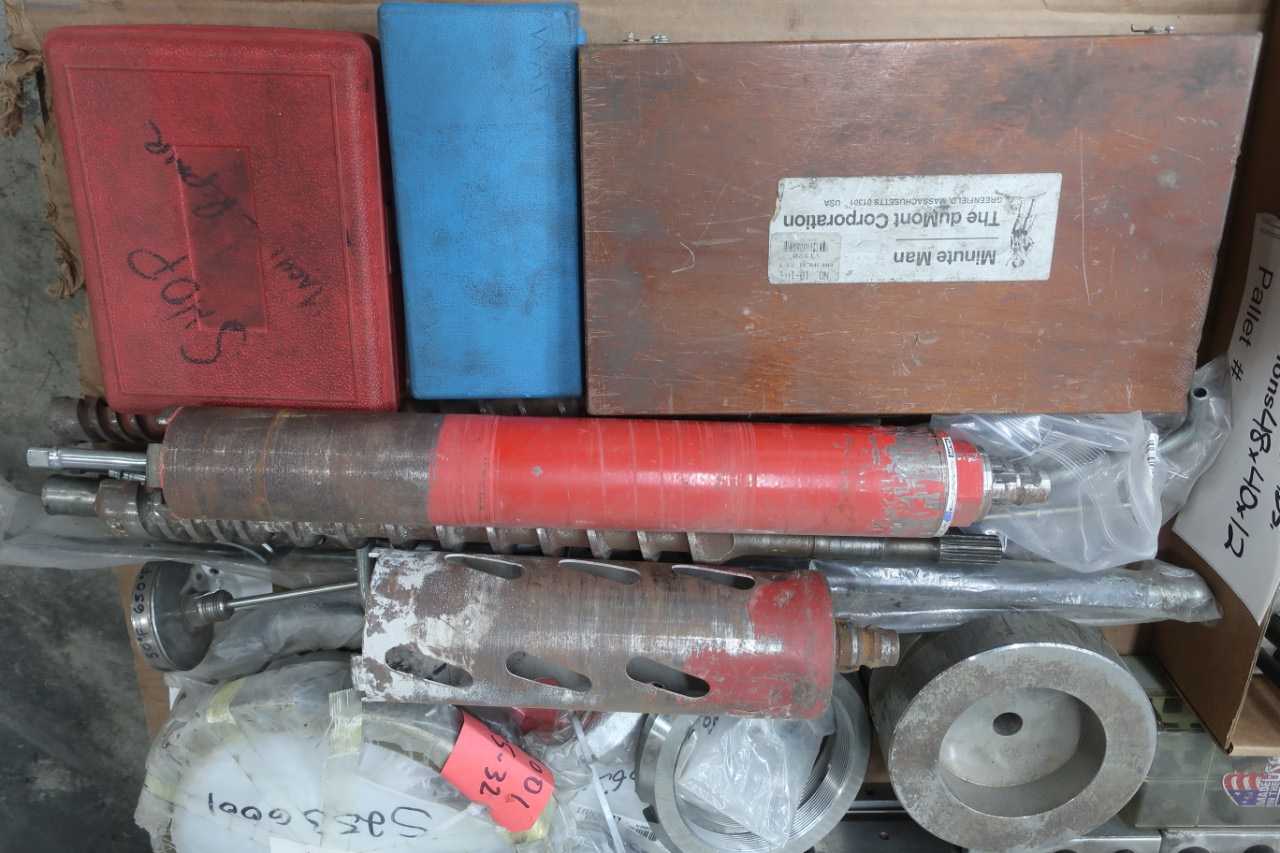 2 PALLETS OF ASSORTED HAND TOOLS - HAND TOOLS
