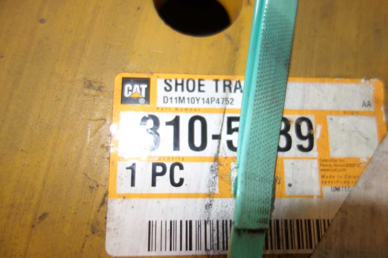 1 PALLET OF CAT CATERPILLAR HEAVY EQUIPMENT SHOES - CONSTRUCTION