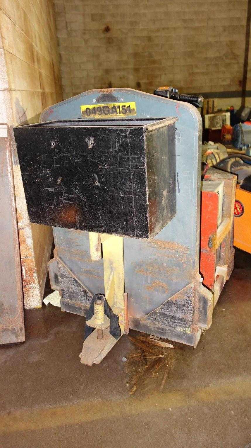 PRIME MOVER TMX 550LBS 12.3IN ELECTRIC TOW TRACTOR - MATERIAL HANDLING