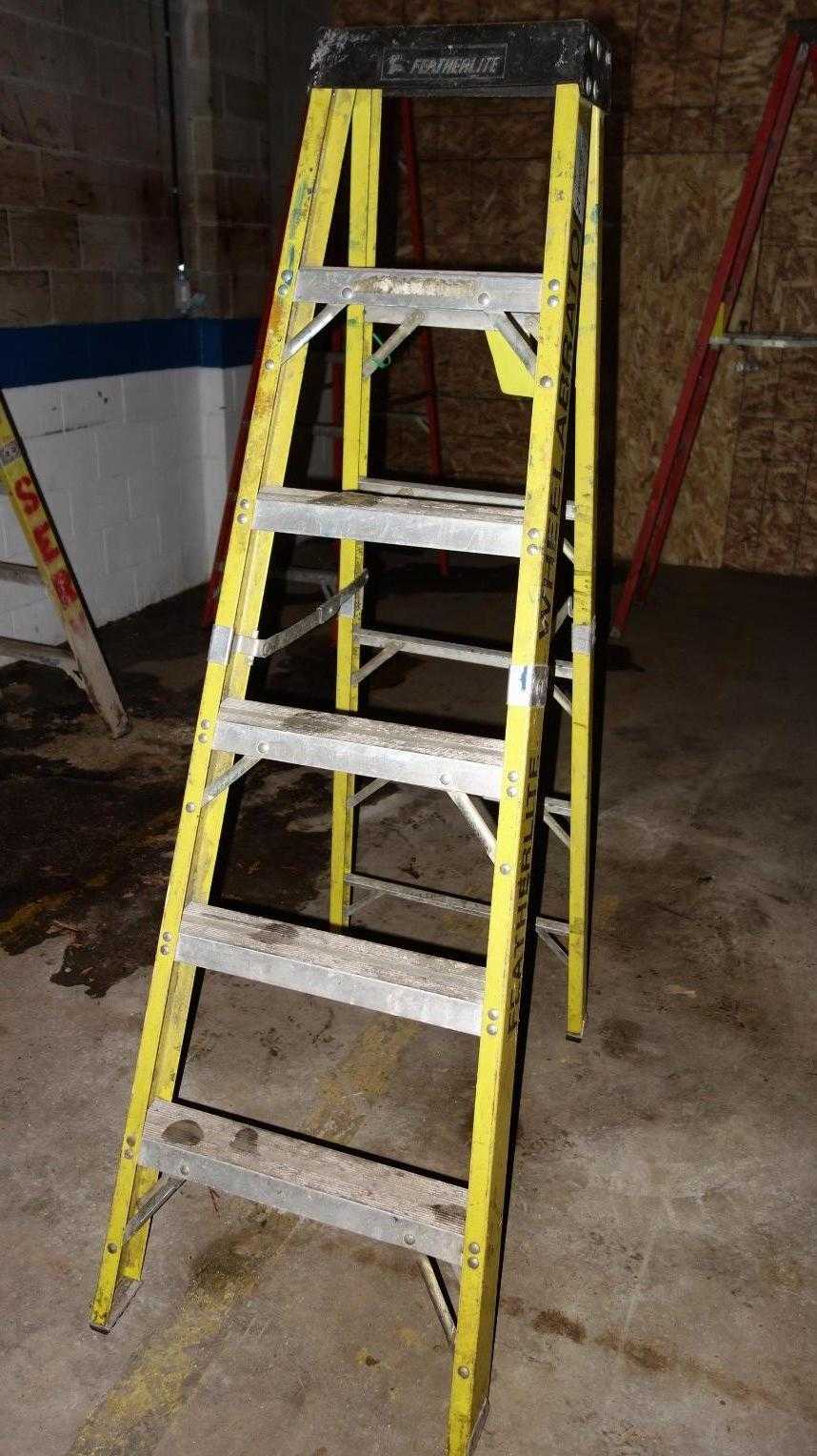 FEATHERLITE 6406 WHEELABRATOR 6-STEP ALUMINUM LADDER - MISCELLANEOUS FEATHERLITE 6406 WHEELABRATOR 6-STEP ALUMINUM LADDER - MISCELLANEOUS