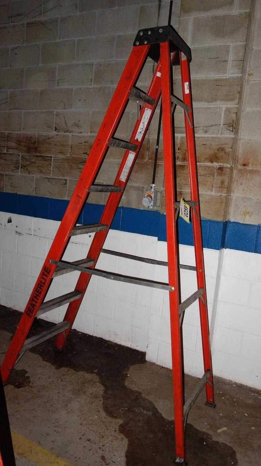 FEATHERLITE 6308 8-STEP ALUMINUM LADDER - MISCELLANEOUS FEATHERLITE 6308 8-STEP ALUMINUM LADDER - MISCELLANEOUS