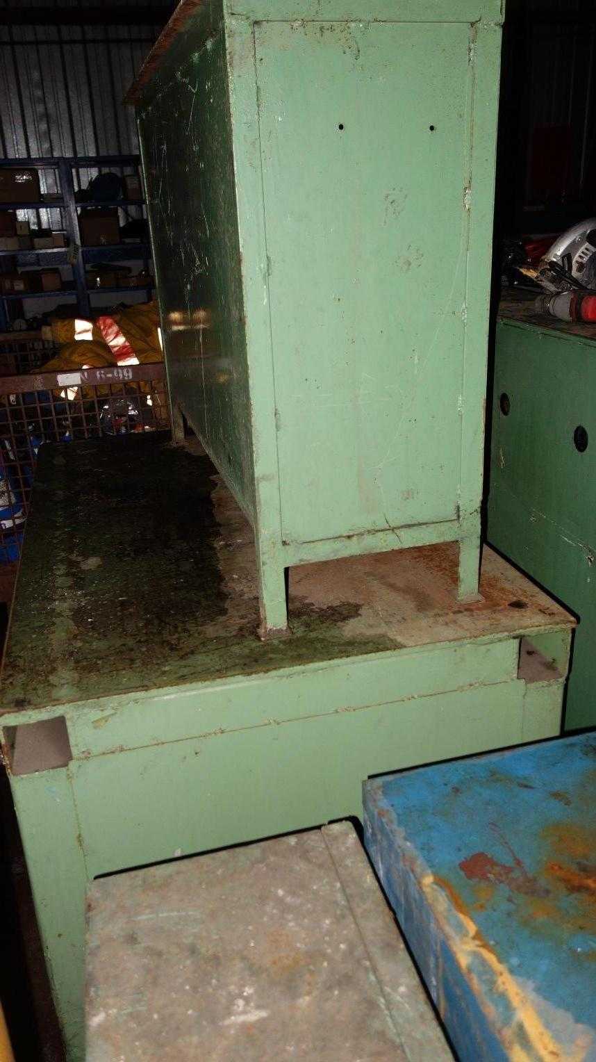 LOT OF 2 STEEL LATHE STORAGE DRAWER CABINETS - TOOL STORAGE LOT OF 2 STEEL LATHE STORAGE DRAWER CABINETS - TOOL STORAGE