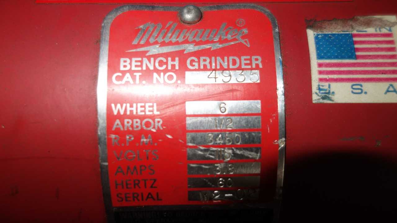 MILWAUKEE 4935 6IN BENCH GRINDER - ELECTRIC POWER TOOLS