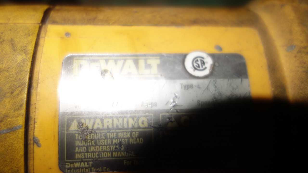 DEWALT DU831 ANGLE GRINDER - ELECTRIC POWER TOOLS