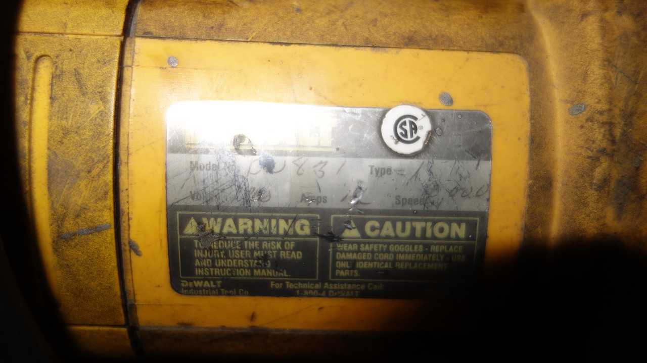 DEWALT DU831 ANGLE GRINDER - ELECTRIC POWER TOOLS