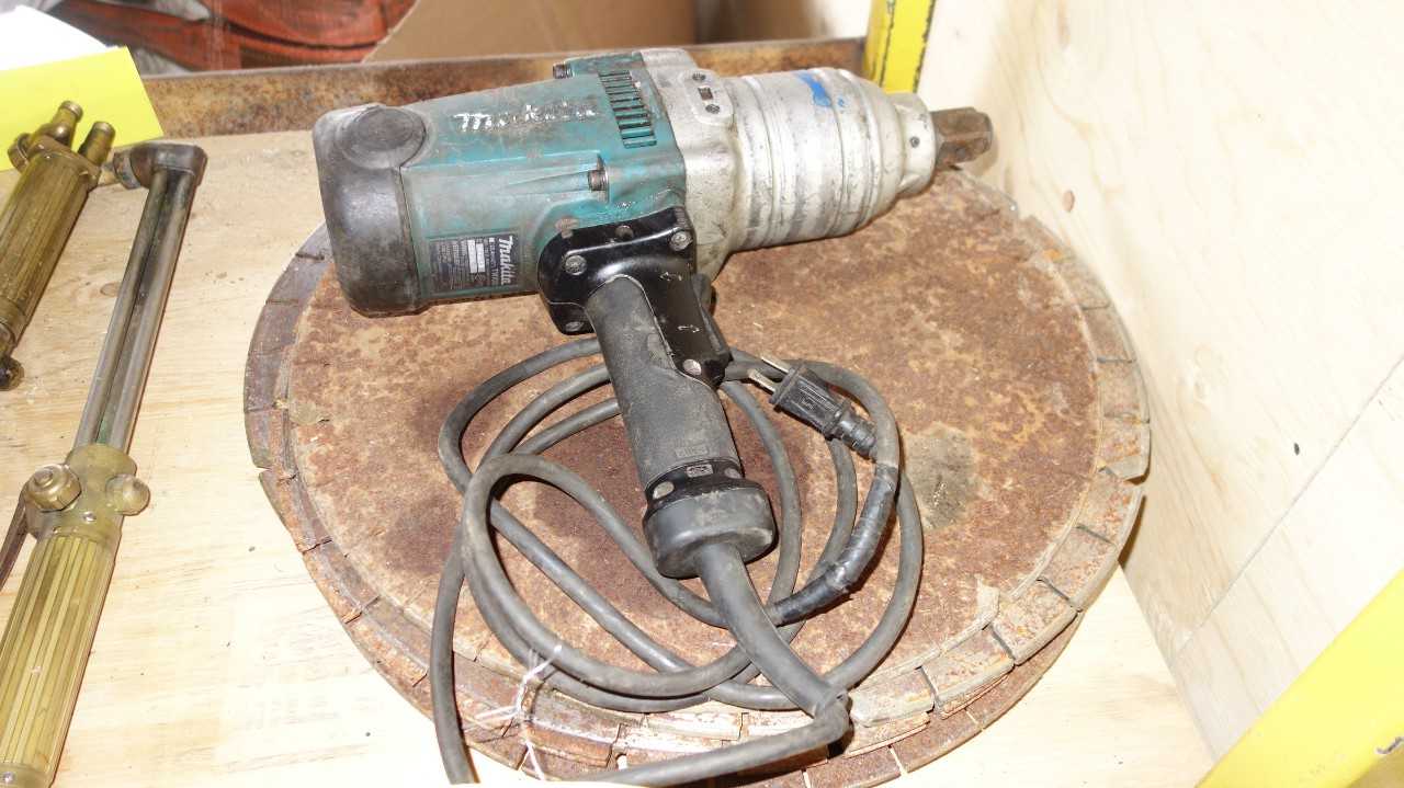 MAKITA TW1000 120V-AC 1IN ELECTRIC DRILL - ELECTRIC POWER TOOLS