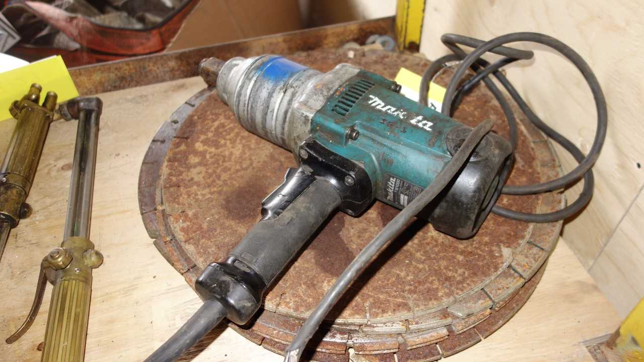 MAKITA TW1000 120V-AC 1IN ELECTRIC DRILL - ELECTRIC POWER TOOLS