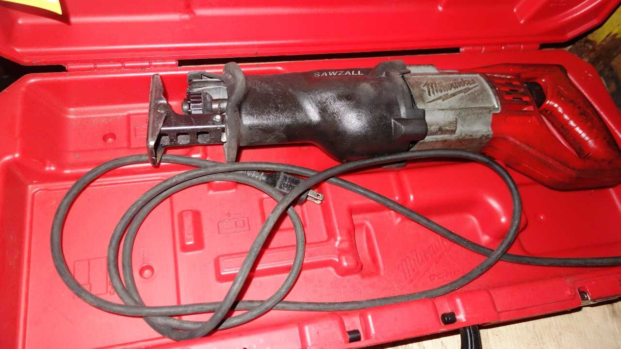 MILWAUKEE 6509-31 SAWZALL RECIPROCATING SAW - ELECTRIC POWER TOOLS
