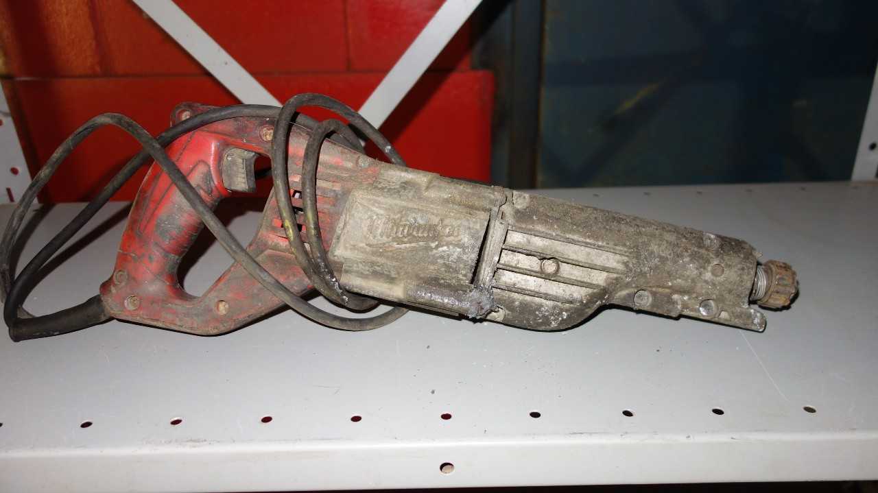 MAKITA GA5010 120V-AC ANGLE GRINDER - ELECTRIC POWER TOOLS