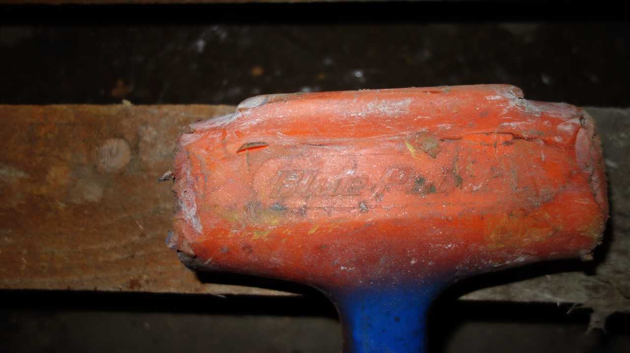 LOT OF 2 BLUE-POINT SLEDGEHAMMERS - HAND TOOLS