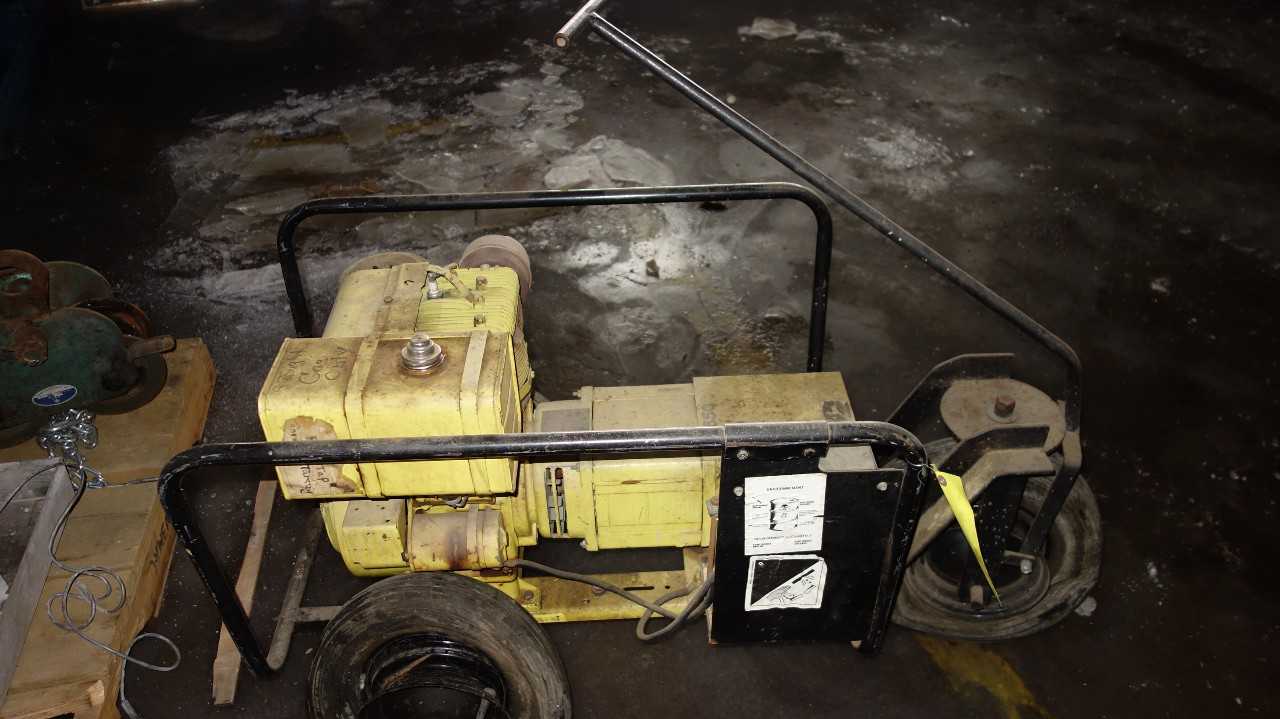 JOHN DEERE 650 6.5KW 120/240V-AC GENERATOR - STANDBY POWER GENERATOR