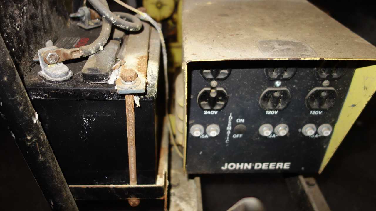 JOHN DEERE 650 6.5KW 120/240V-AC GENERATOR - STANDBY POWER GENERATOR