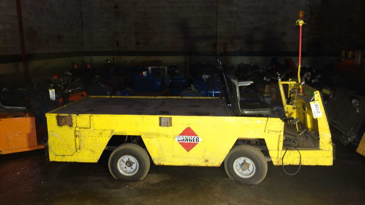 NORDSKOG MARKETEER 280B 2000LB FLATBED ELECTRIC UTILITY MOVING CART - MATERIAL HANDLING