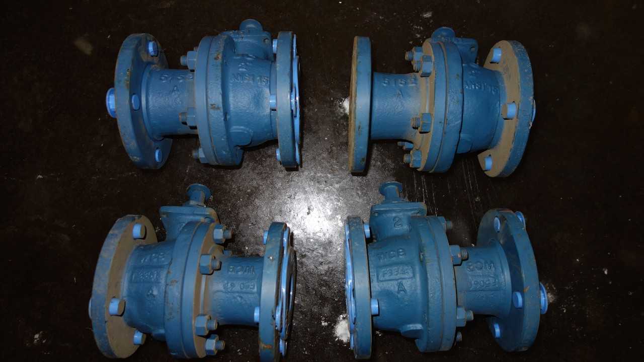 LOT OF 4 JC 515 2IN 125 STEEL BALL VALVE - BALL VALVE