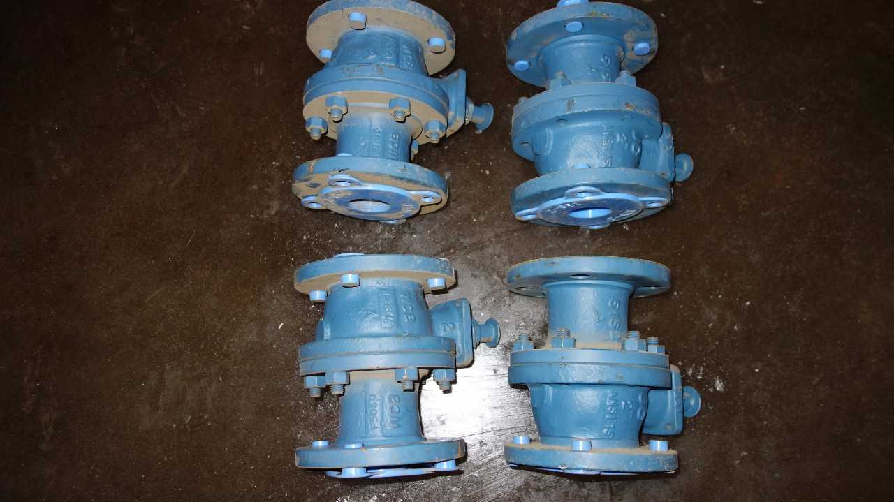 LOT OF 4 JC 515 2IN 125 STEEL BALL VALVE - BALL VALVE