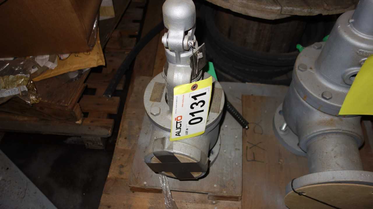 NEW CONSOLIDATED 1511L 2-1/2IN 73PSI STEEL PRESSURE RELIEF VALVE - RELIEF VALVE