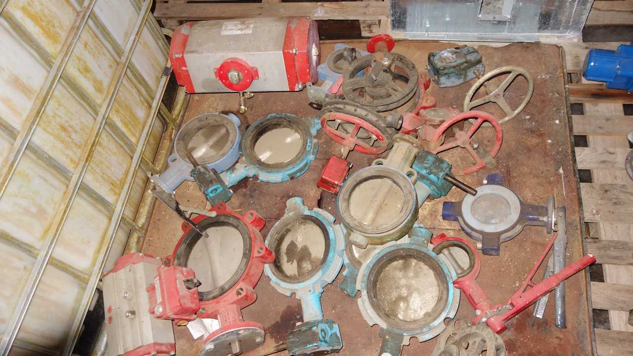 1 PALLET OF ASSORTED BUTTERFLY VALVES, GRINNEL, BRAY, QUARTERTURN - VALVES