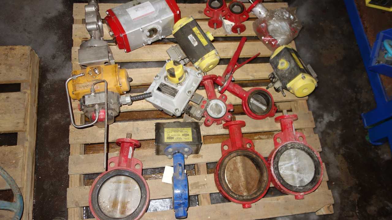 1 PALLET OF ASSORTED BUTTERY VALVES, ACTUATORS, KEYSTONE, BRAY COMPAQTORQUE - VALVES