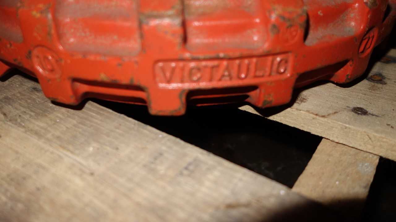 1 PALLET OF ASSORTED STEEL PIPE COUPLING, VICTAULIC, GRUVLOK - POWER TRANSMISSION