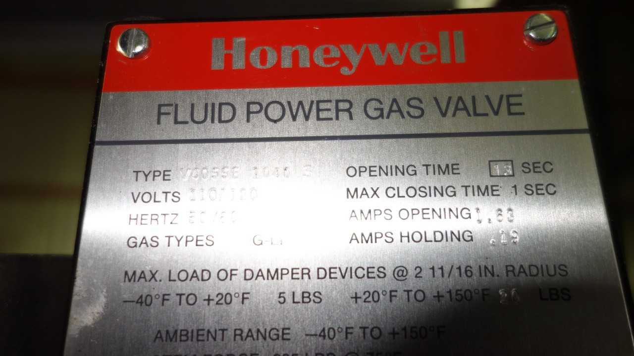 LOT OF ASSORTED VALVE REPLACEMENT PARTS, SOLENOID VALVES, ASCO, HONEYWELL - VALVES