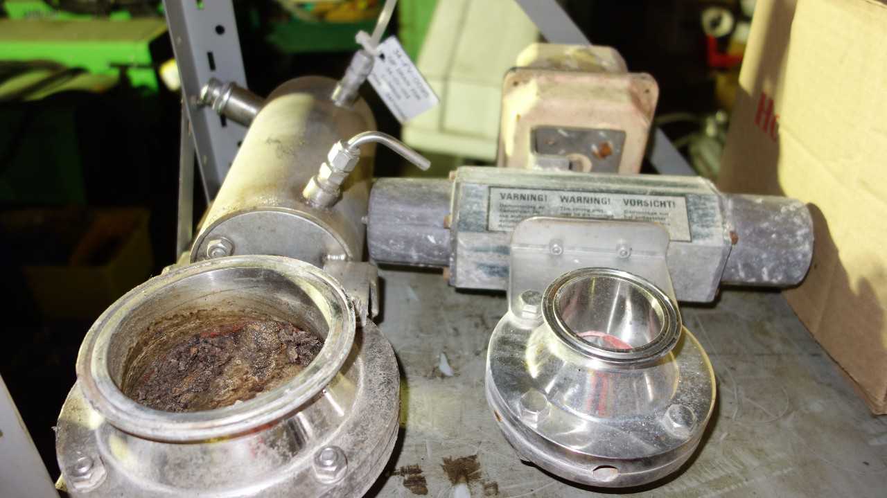 LOT OF ASSORTED VALVE REPLACEMENT PARTS, SOLENOID VALVES, ASCO, HONEYWELL - INDUSTRIAL PARTS