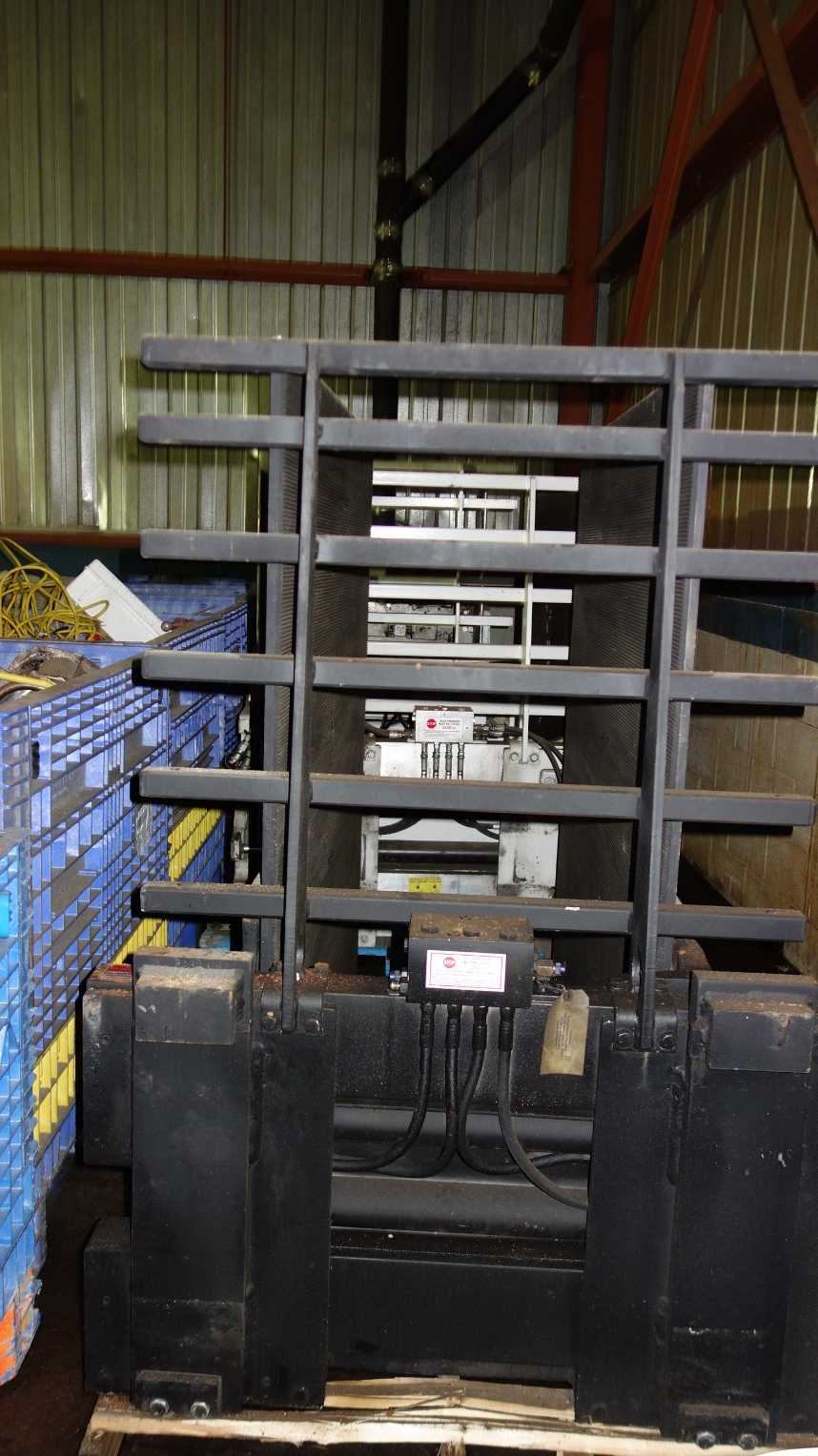 CASCADE R35D-CCS-36B 3500LB LIFT TRUCK CLAMP ATTACHMENT - LIFTING ATTACHMENTS