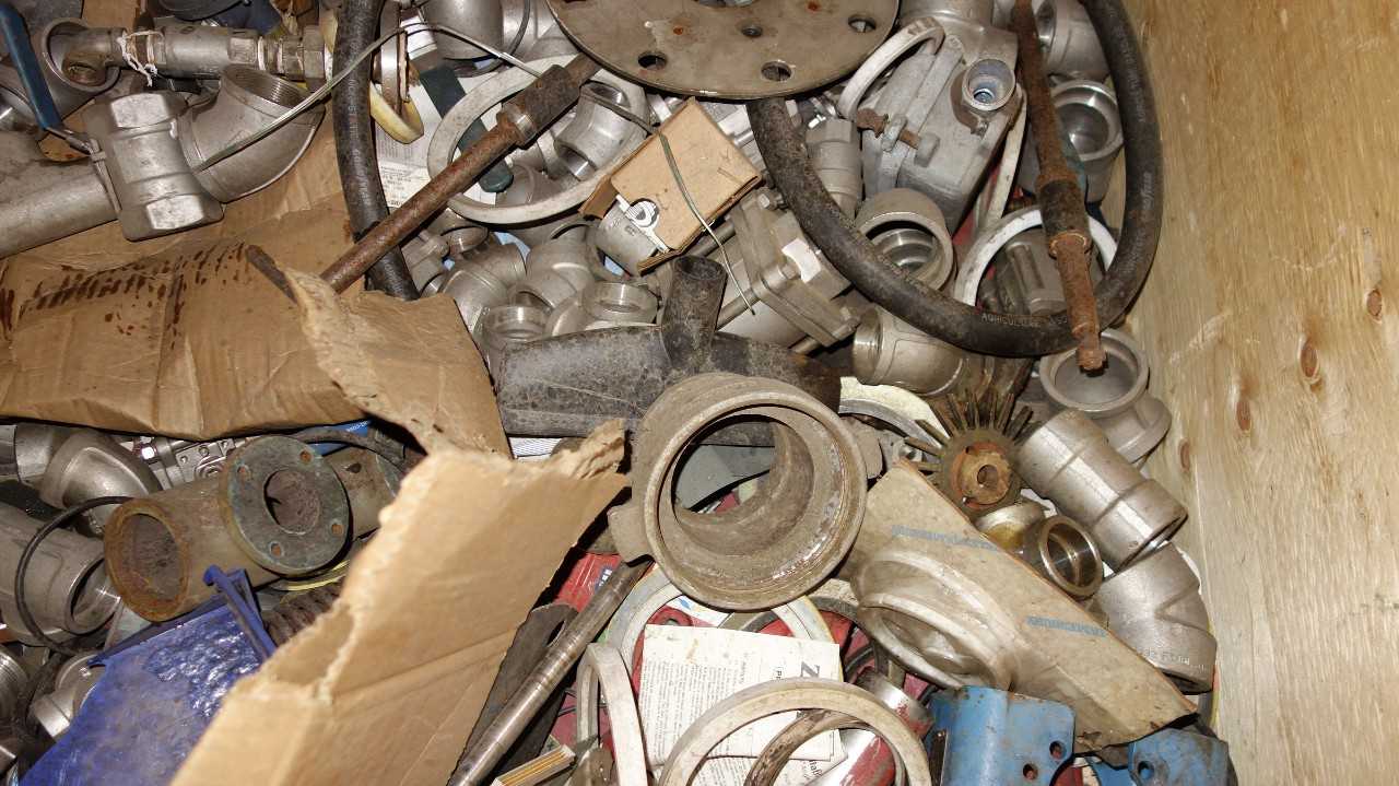 1 PALLET OF ASSORTED STAINLESS VALVES, UNION FITTINGS, NAS, APOLLO - VALVES