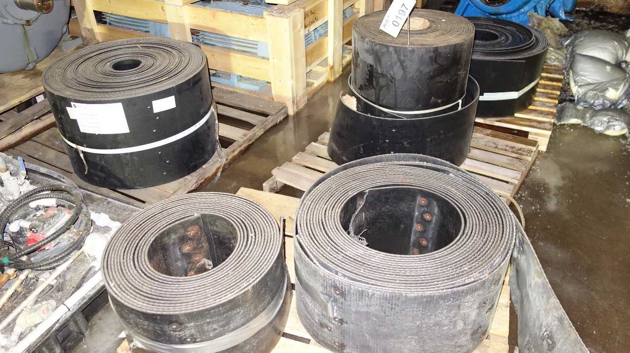 LOT OF 5 ASSORTED RUBBER CONVEYOR ROLLS, STRONGCO - CONVEYORS