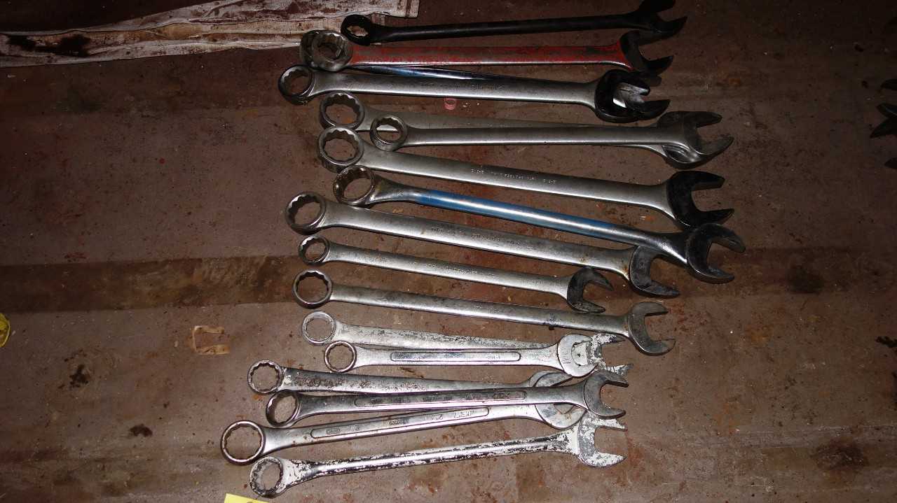 LOT OF ASSORTED HAND WRENCHES, SNAP ON, GRAY, PROTO - HAND TOOLS