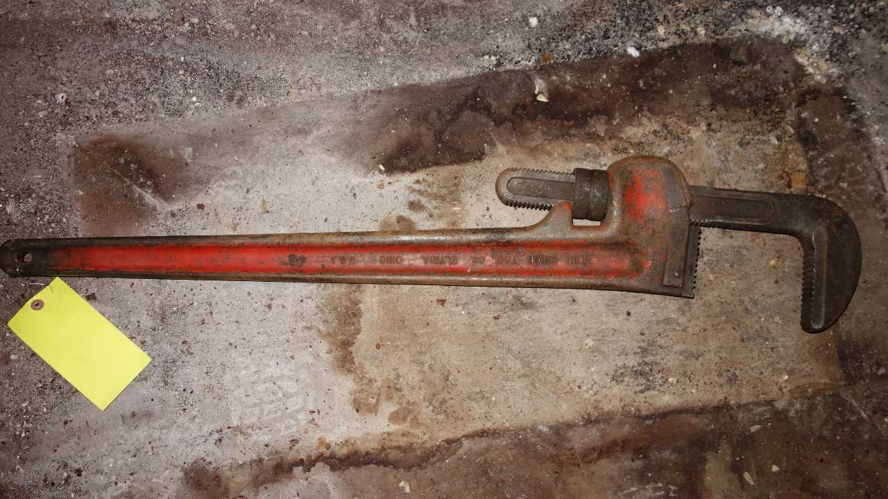 RIDGID 48IN PIPE WRENCH - ELECTRIC POWER TOOLS