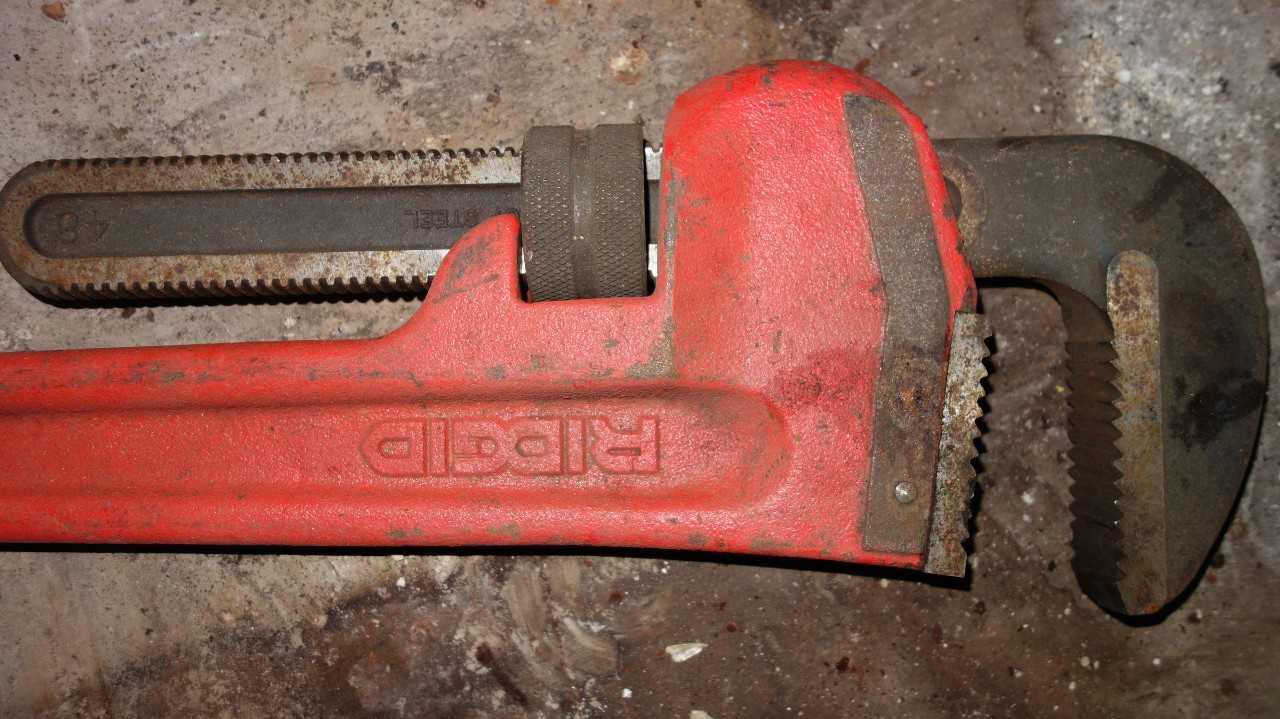 RIDGID 48IN PIPE WRENCH - HAND TOOLS