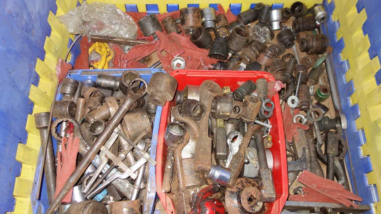 1 PALLET OF ASSORTED WRENCH HEX SOCKETS. PROTO, SNAP ON, GRAY - HAND TOOLS