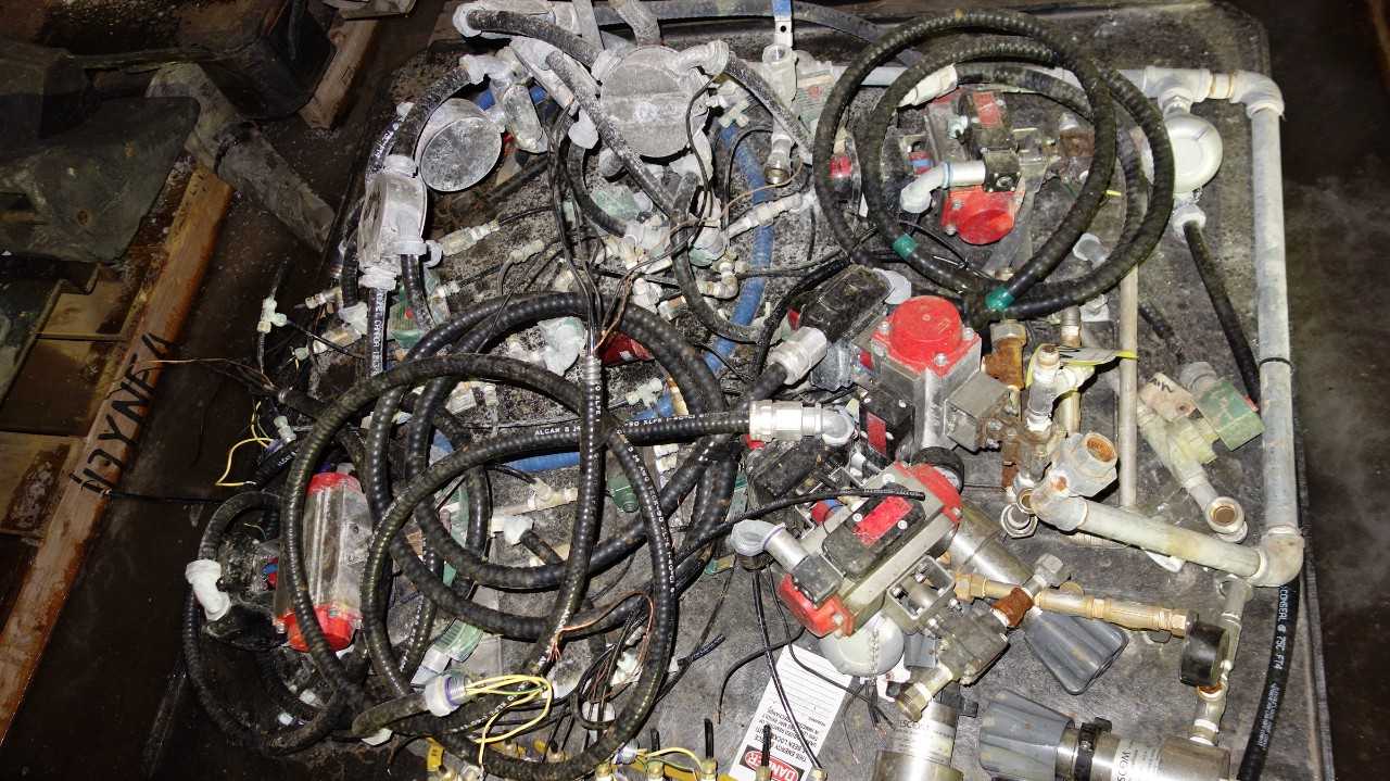 1 PALLET OF ASSORTED VALVE REPLACEMENTS PARTS, SOLENOID, ACTUATORS, ASCO - VALVES