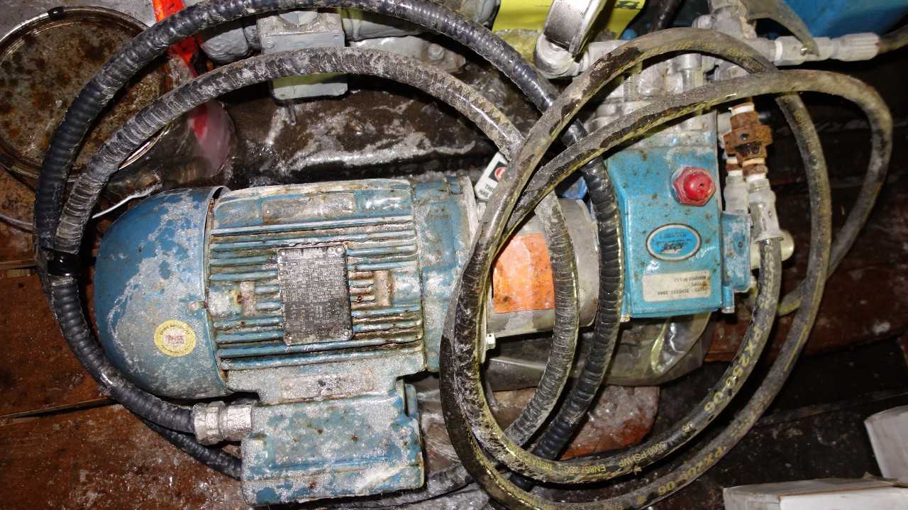 1 PALLET OF ASSORTED PUMPS, PLUNGER PUMP, CENTRIFUGAL PUMP, PUMP PARTS - CENTRIFUGAL PUMP