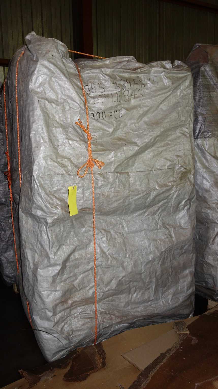 3 STACKS OF SYN-TEX 843 39.5X39.5X45IN BULK BAGS (900 BAGS TOTAL) - MISCELLANEOUS