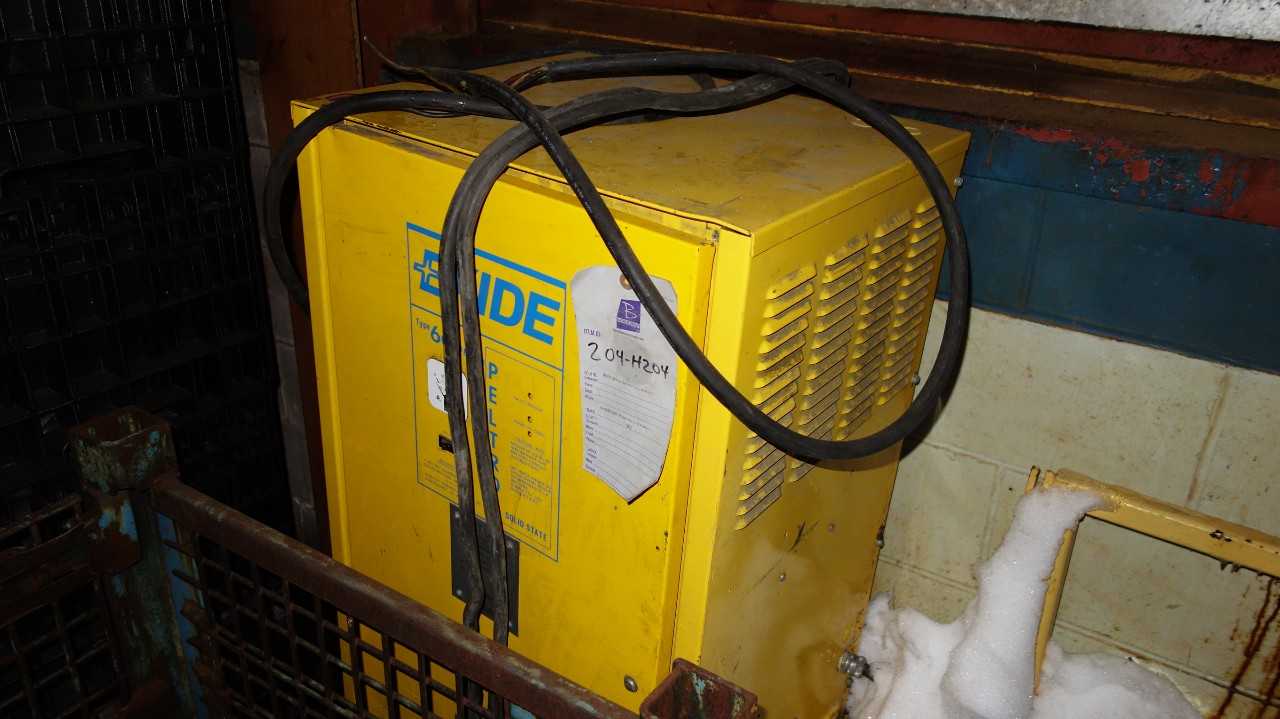 SAB NIFE 666 EXIDE BATTERY CHARGER POWER SUPPLY 480V-AC IN 24V-DC OUT - MATERIAL HANDLING