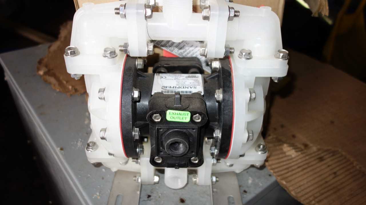 NEW WARREN RUPP S05B2P2TPNS100 SANPIPER DIAPHRAGM PUMP - DIAPHRAGM PUMP