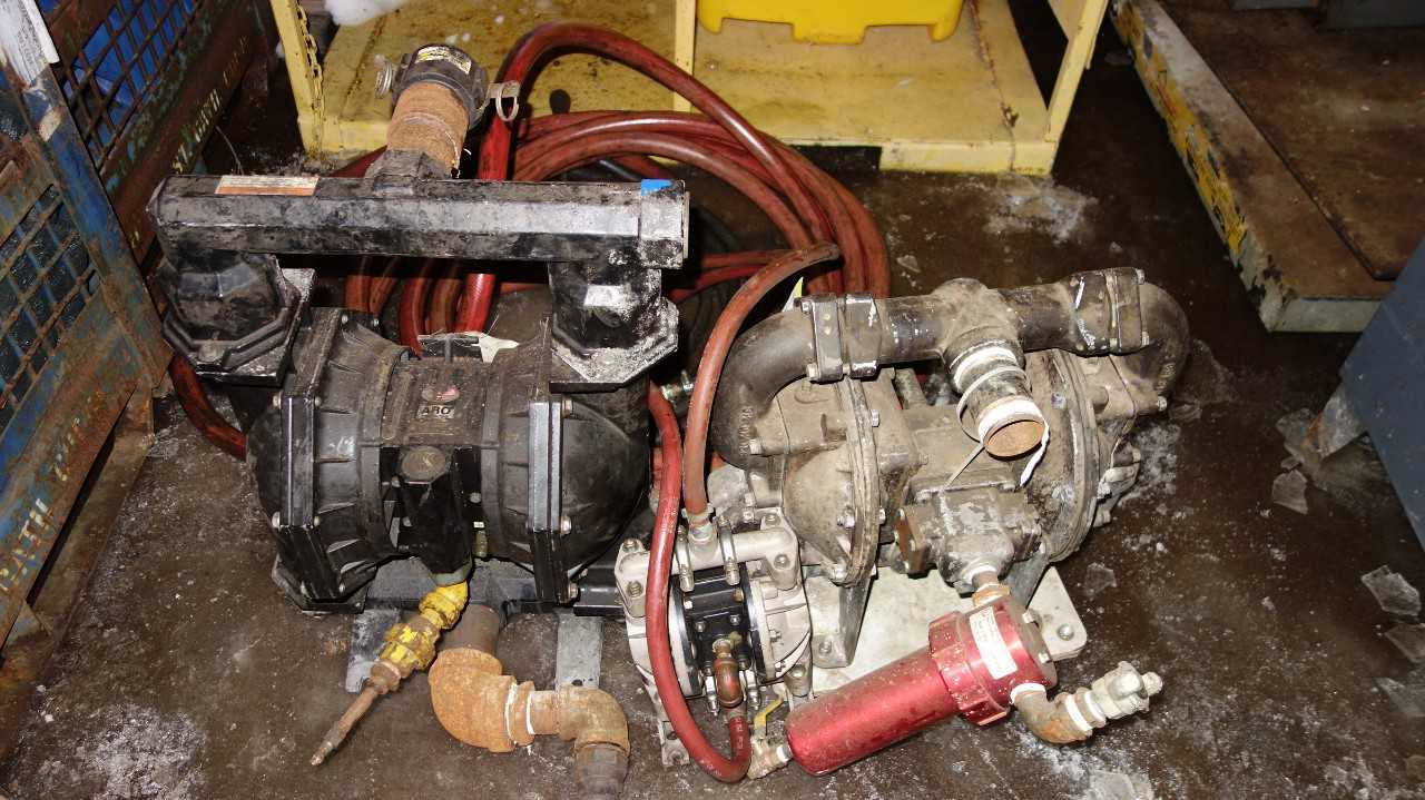 LOT OF 3 PNEUMATIC DIAPHRAGM PUMPS, ARO INGERSOLL RAND - DIAPHRAGM PUMP