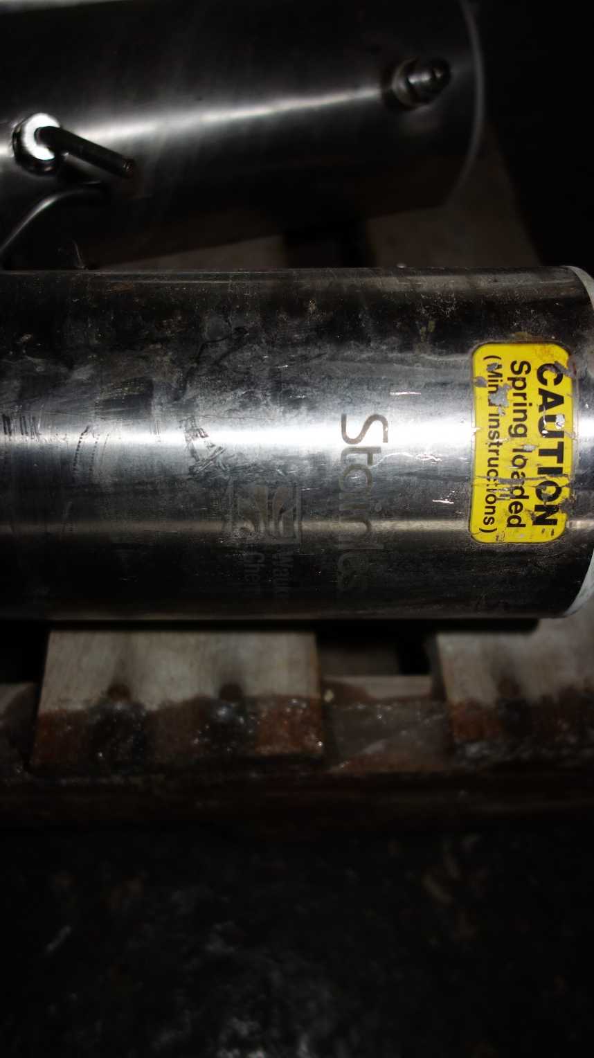 PALLET OF ASSORTED STAINLESS SANITARY BUTTERFLY VALVES, WAUKESHA - FOOD & BEVERAGE