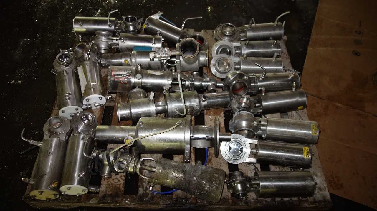 PALLET OF ASSORTED STAINLESS SANITARY BUTTERFLY VALVES, WAUKESHA - FOOD & BEVERAGE