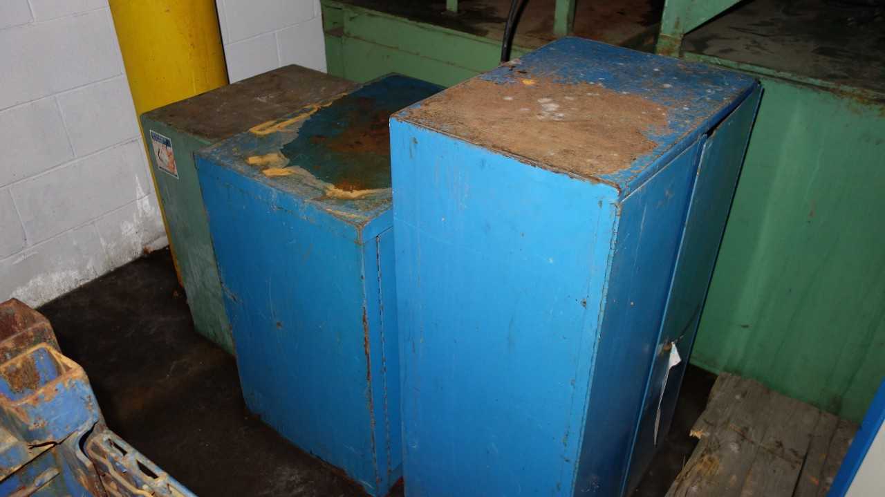 LOT OF 3 STEEL STORAGE CABINETS - TOOL STORAGE