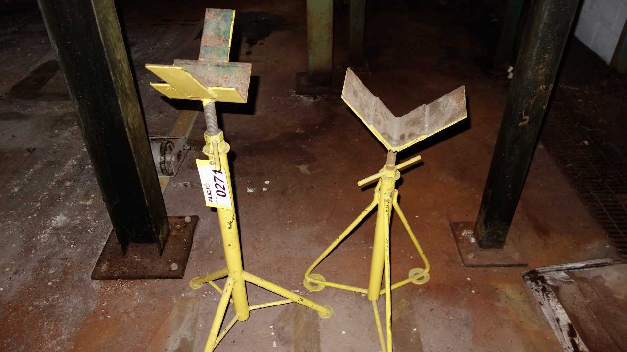 LOT OF 2 TRAILER JACKS - MATERIAL HANDLING