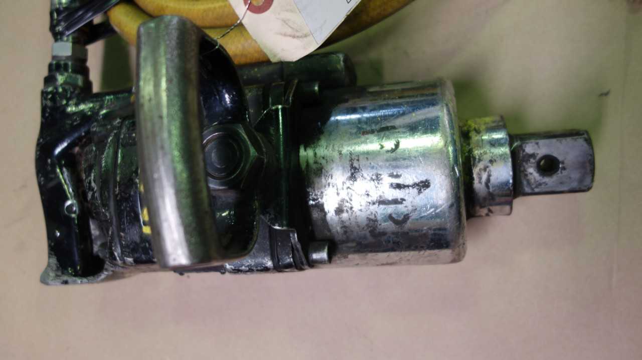 INGERSOLL RAND PNEUMATIC IMPACT WRENCH - PNEUMATIC POWER TOOL